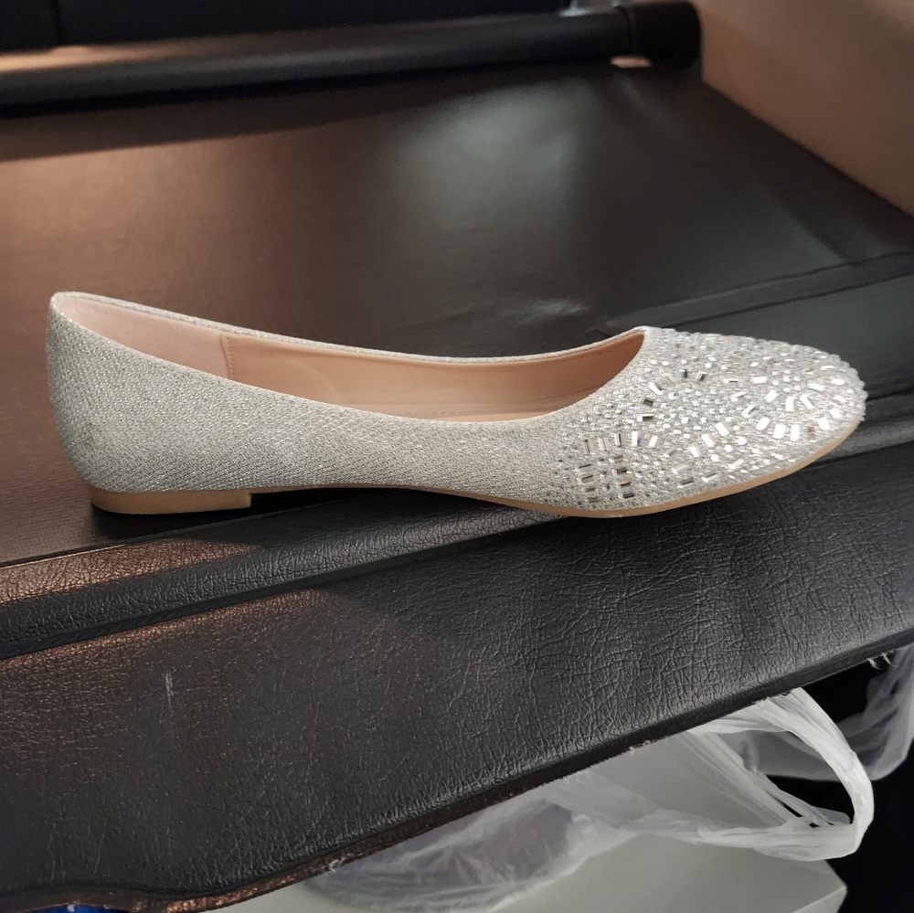 Elegant Silver Women's Flats